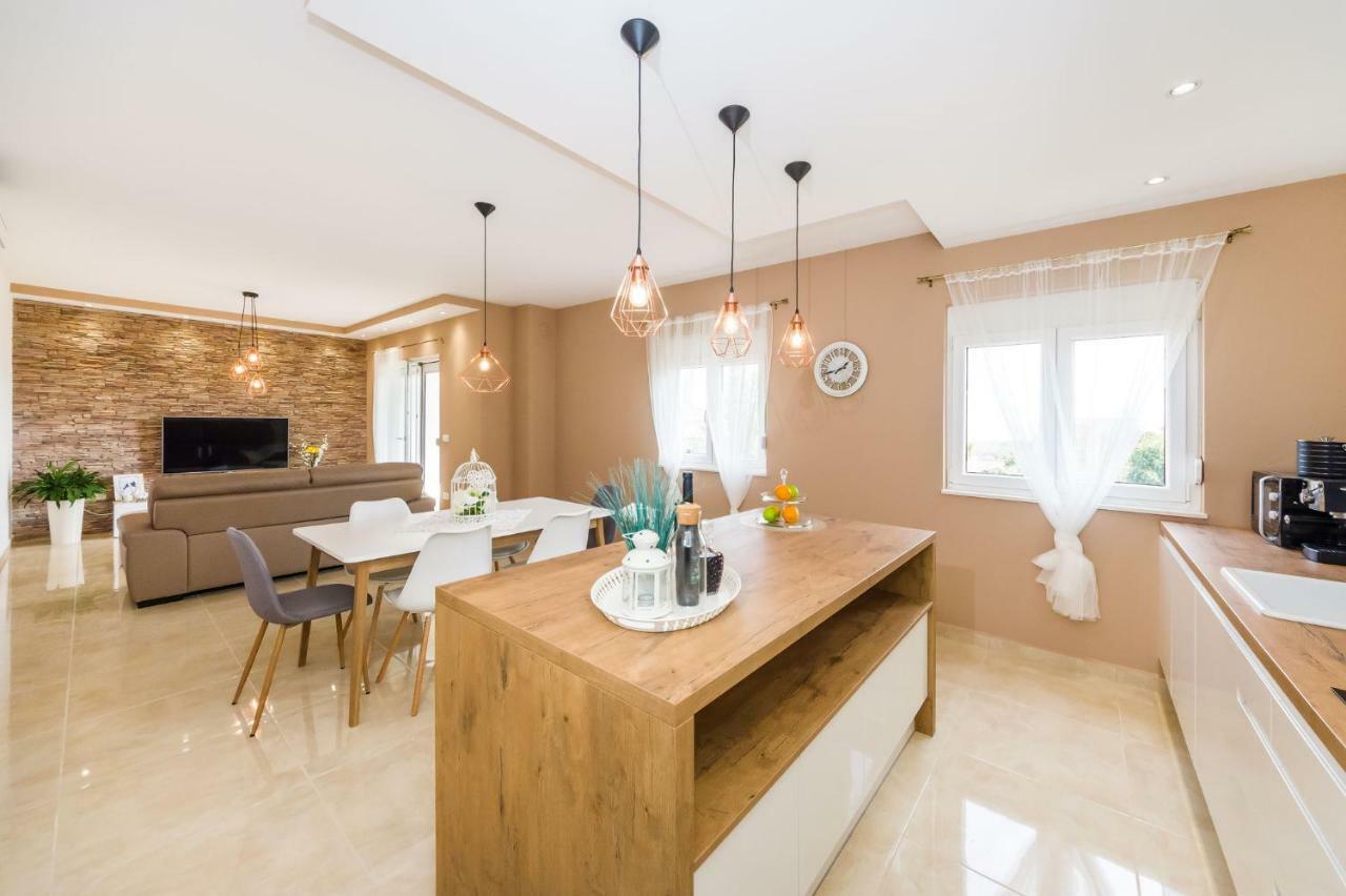 Little Dream Apartment Poljana  ภายนอก รูปภาพ