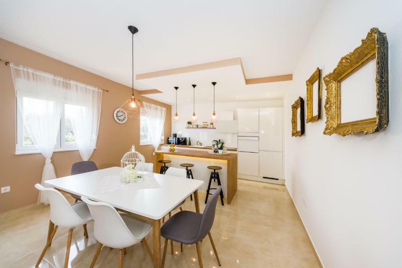 Little Dream Apartment Poljana  ภายนอก รูปภาพ