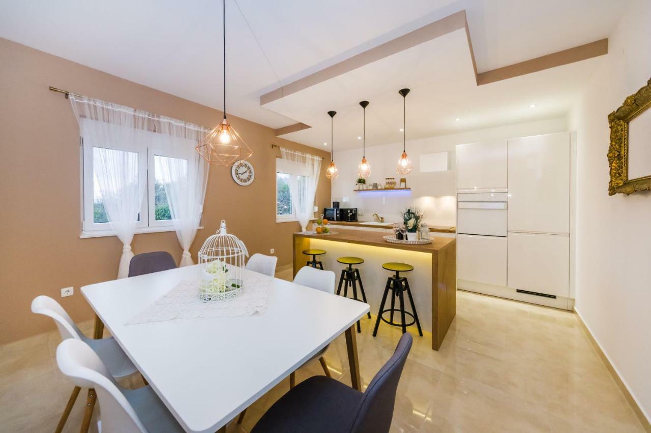 Little Dream Apartment Poljana  ภายนอก รูปภาพ
